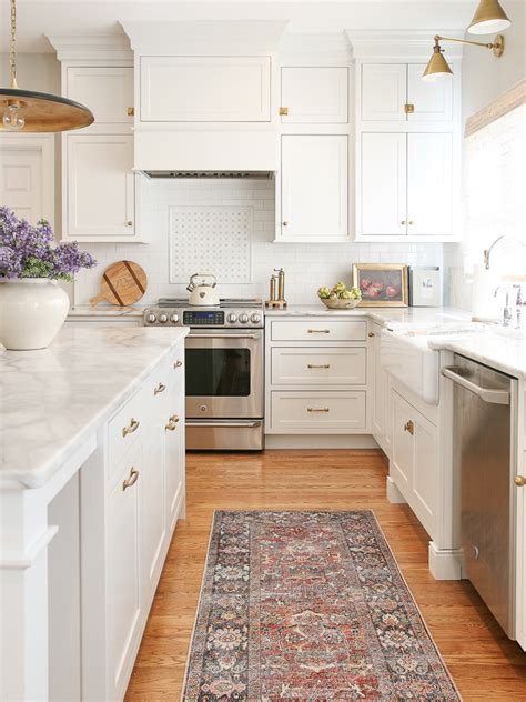 mixing metal finishes in kitchen